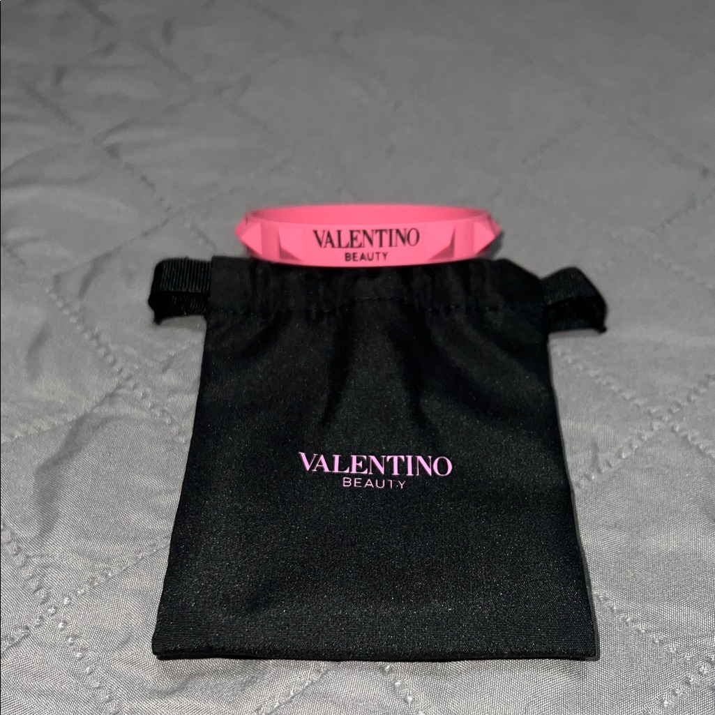 Nwot Valentino Beauty Rubber Pink Rockstud Bracelet With Dustbag